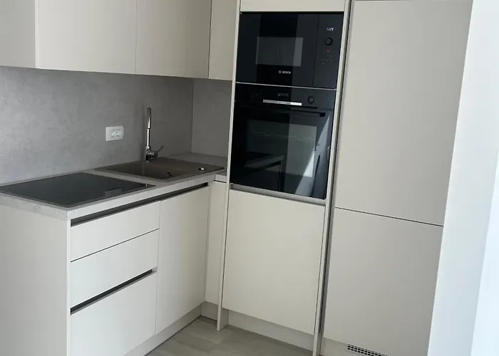 Botanical Apartment Split