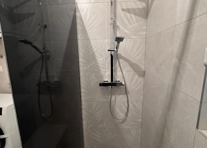 Botanical Apartment *